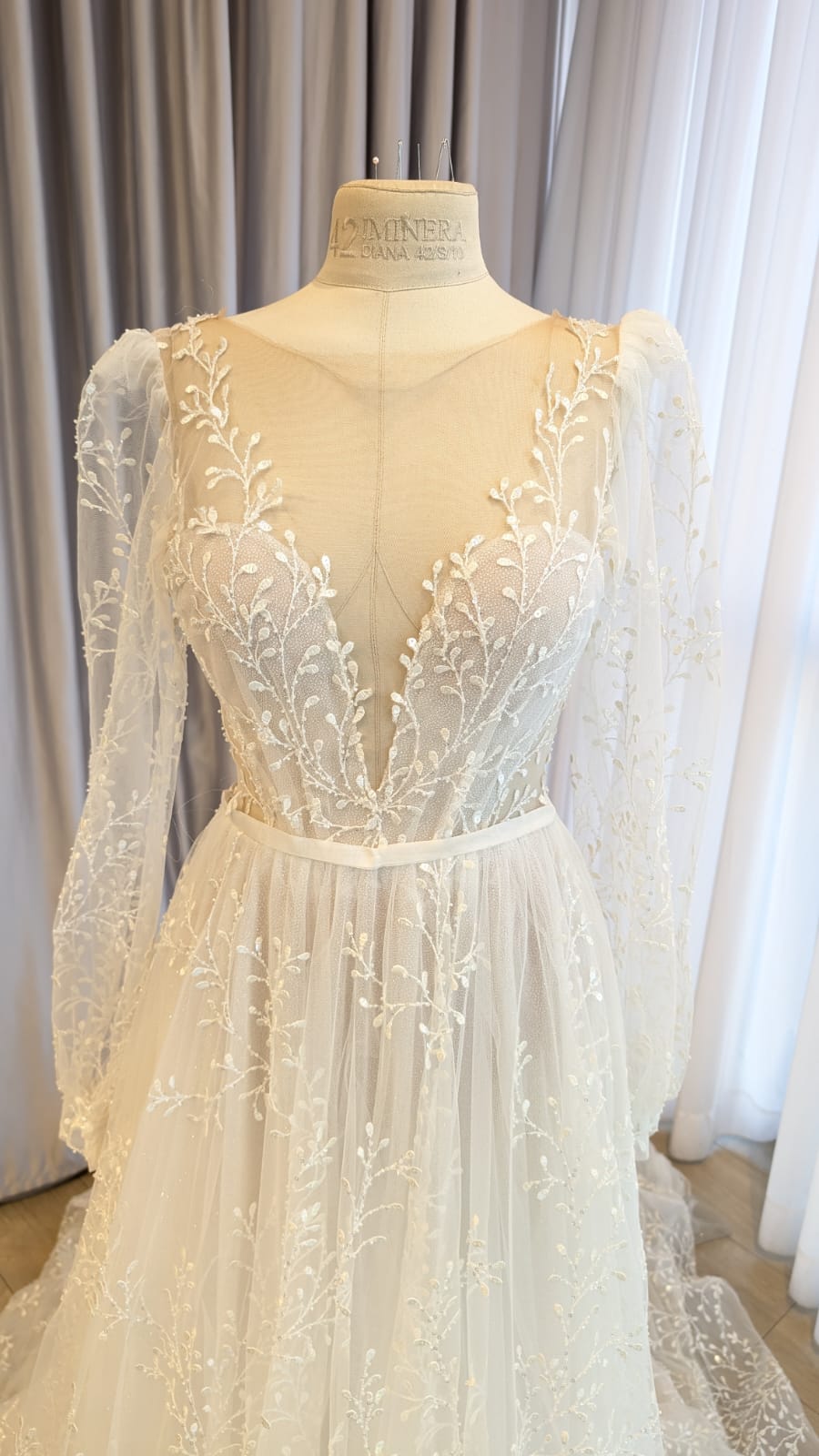 193 סמפל שמלה